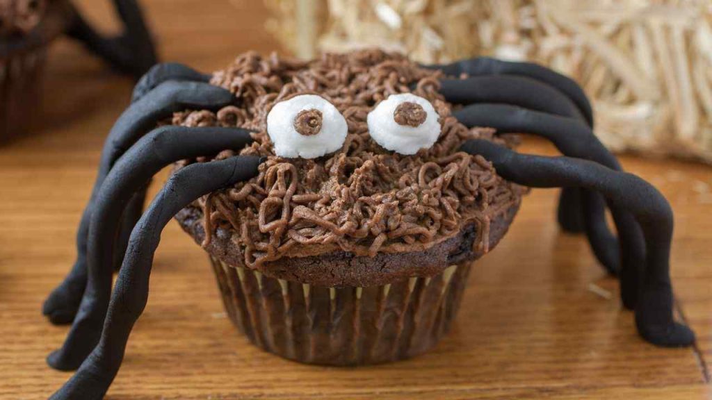 Ces araignées en chocolat vont disparaître en un éclair – la recette express d’Halloween qui cartonne !