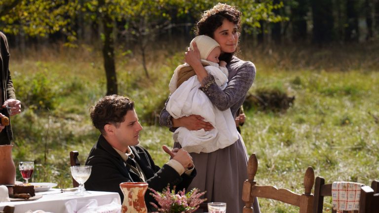 Prima di noi débarque ce soir : la saga familiale qui retrace 60 ans d’Italie — vous n’allez pas en croire la première scène