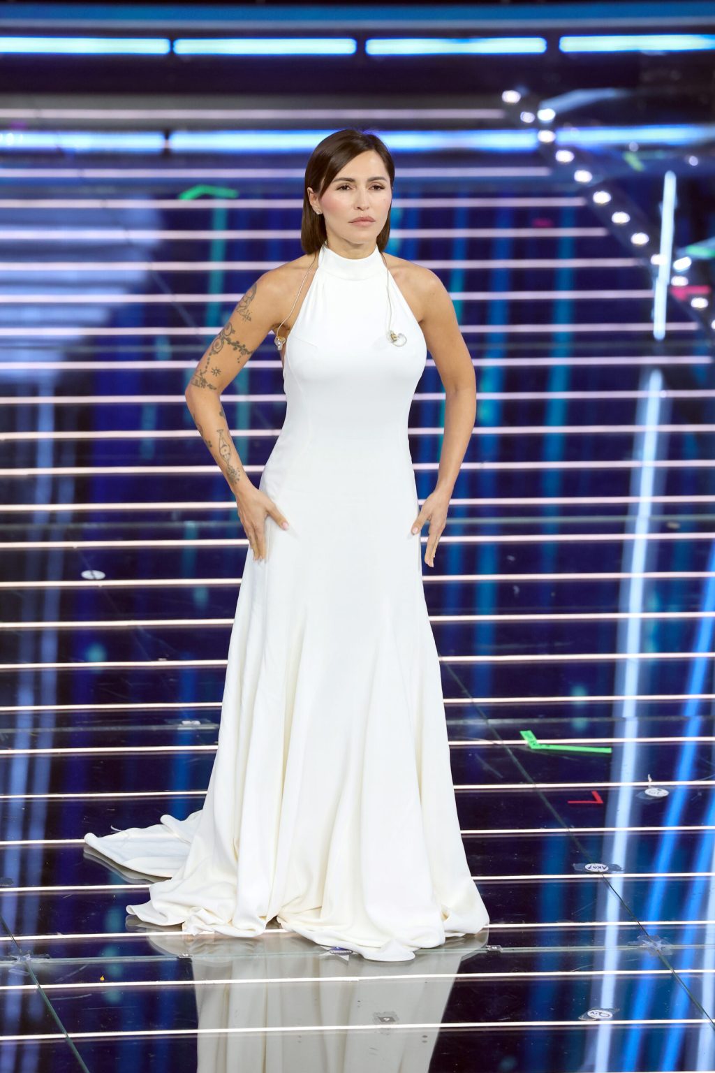 Serena Brancale bouleverse Sanremo avec Qui con me : la chanson dédiée à sa mère qui fait fondre l’Ariston