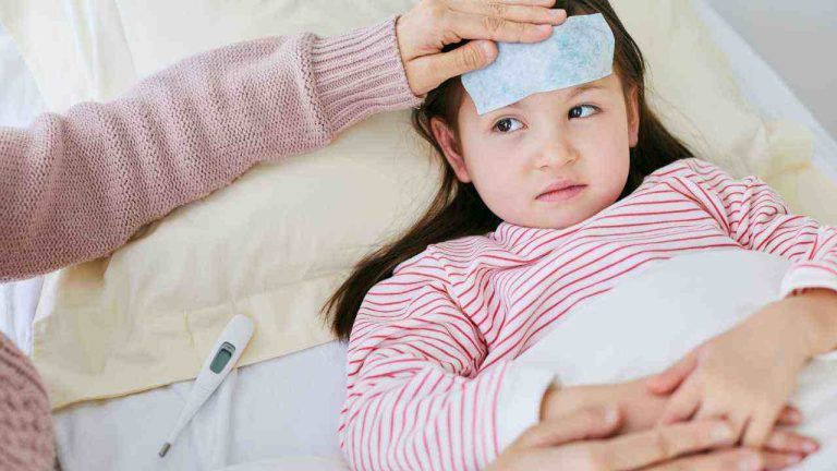 Acétone chez l’enfant : pourquoi la Coca‑Cola n’est pas le remède miracle (et que faire vraiment)